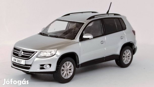 Volkswagen Tiguan modellautó 1:43 új bontatlan eladó