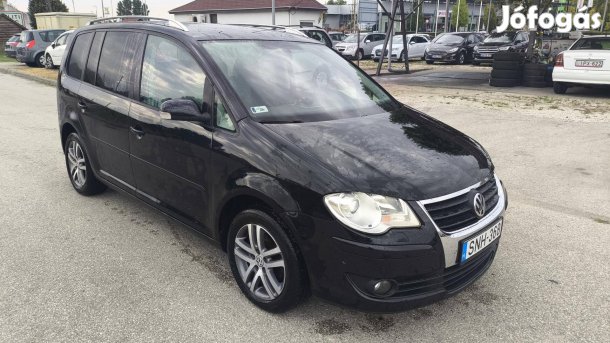 Volkswagen Touran 1.4 TSi Highline ++ Navigáció...