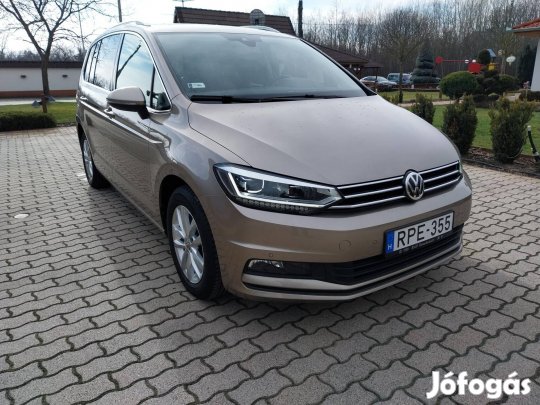 Volkswagen Touran 1.5 TSI ACT Highline DSG Auto...