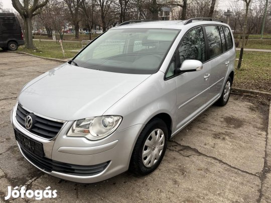 Volkswagen Touran 1.6 Trendline Family 7 ülés....