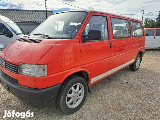 Volkswagen Transporter Caravelle 2.4 (9 személy...