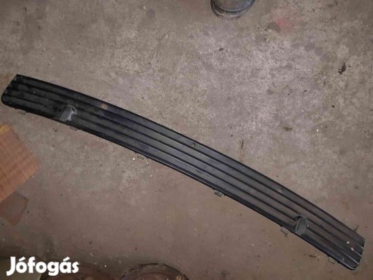 Volkswagen Transporter T4 91-03 Géptető Díszrács + Ablakmosó Fúvóka