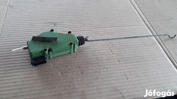 Volkswagen Transporter T4 91-03 Jobb Tolóajtó Központizár Motor