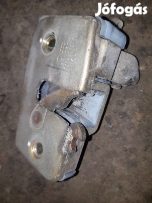 Volkswagen Transporter T4 91-03 Jobb Tolóajtó Zárszerkezet