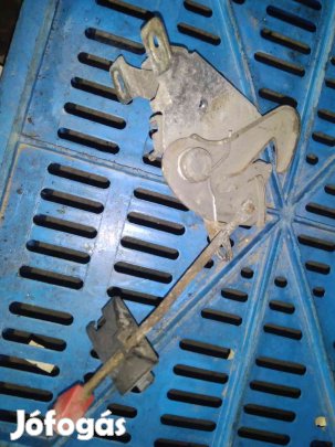 Volkswagen Transporter T4 91-03 Motorháztető Zárszerkezet