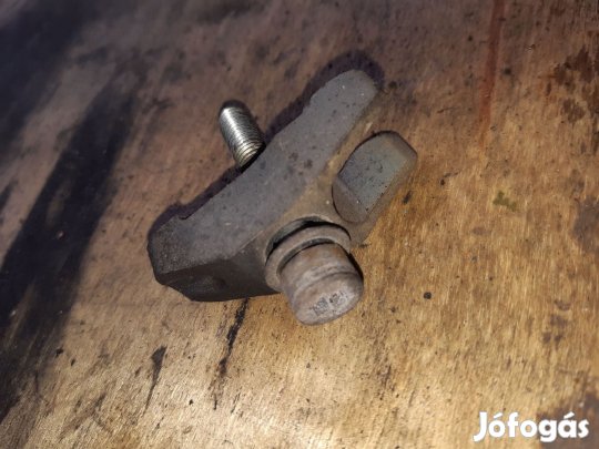 Volkswagen Transporter T4 96-03 Porlasztó Leszorító