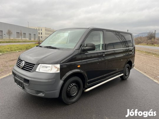 Volkswagen Transporter T5 1.9 TDI Basic folyama...