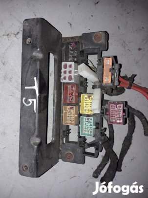 Volkswagen Transporter T5 Biztosítéktábla / Relé Tábla