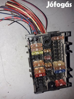 Volkswagen Transporter T5 Biztosítéktábla / Relé Tábla
