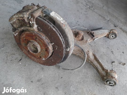 Volkswagen Transporter T5 Jobb Hátsó Lengőkar + Csonkállvány