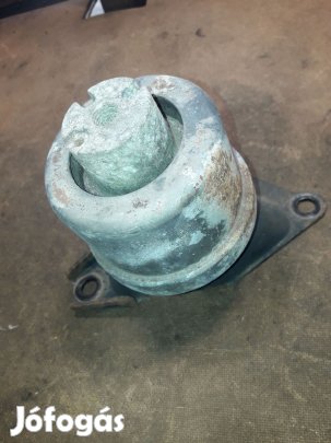 Volkswagen Transporter T5 Jobb Motortartó Bak