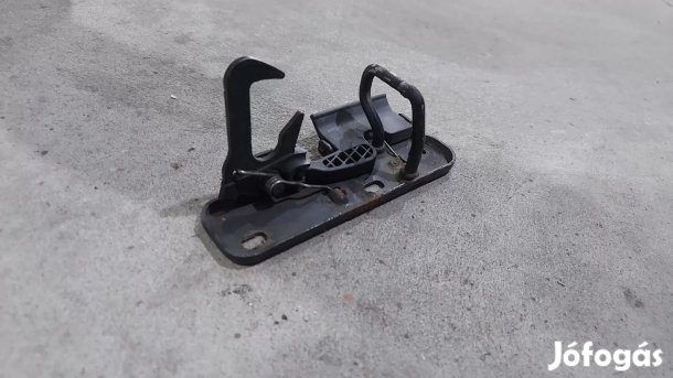 Volkswagen VW Golf 5 V Motorháztető zár zárszerkezet ellendarab 9830