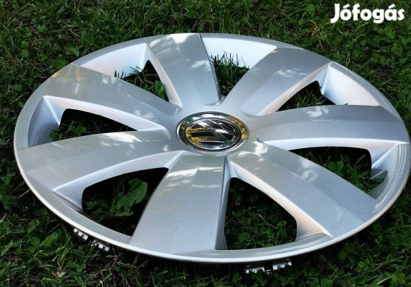 Volkswagen VW gyári 15"-os dísztárcsa, használt eladó