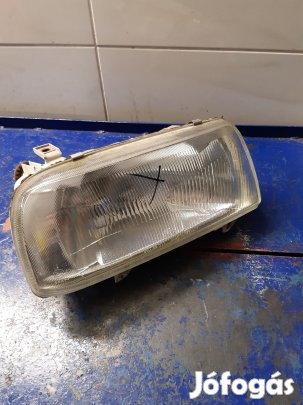 Volkswagen Vento Jobb Első Lámpa / Fényszóró