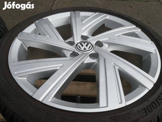 Volkswagen "Bergamo" 18-as gyári alukerék