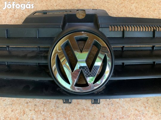 Volkswagen polo hűtő díszrács emblémával együtt
