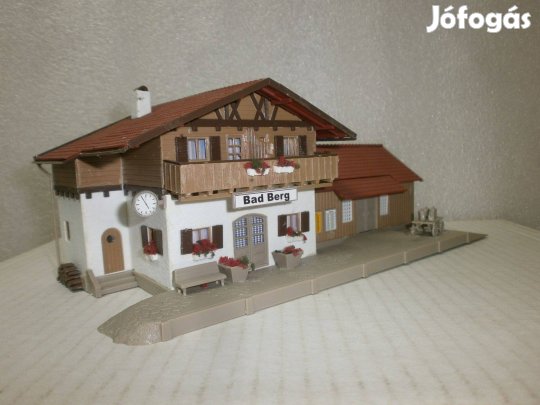 Vollmer - "Bad Berg" vasútállomás raktárral - H0 - ( F-6)