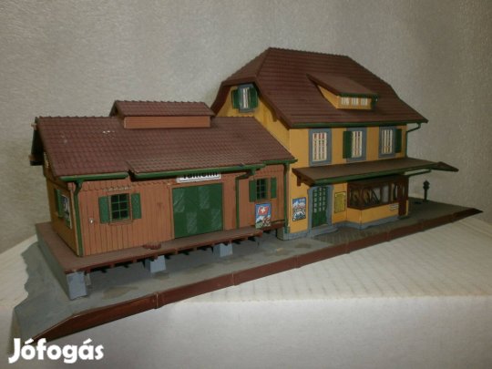 Vollmer - nagy vasútállomás raktárral - H0 - ( F-48)