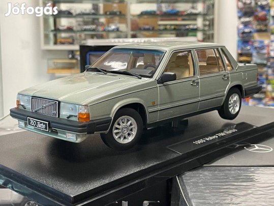 Volvo 760 Turbo 1985 1:18 1/18 Triple9 1800531