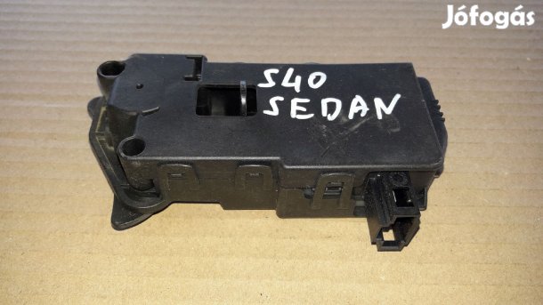 Volvo S40 04-12 Tankajtó Zár Motor