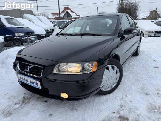 Volvo S60 2.4 D Momentum Magyarországi!Vajbelső...