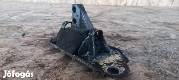 Volvo S80 98- Jobb o. motortartó bak motortartóbak gumibak konzol 2536