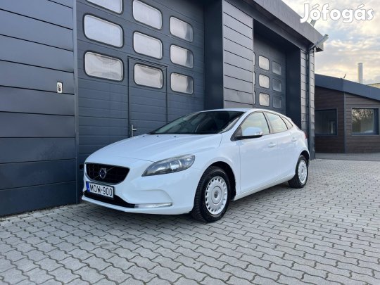 Volvo V40 1.6 D [D2] Kinetic Szervizelt / Klíma...