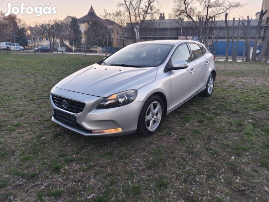 Volvo V40 2.0 D [D2] Kinetic Navi RADAR Tempoma...