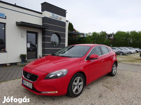 Volvo V40 2.0 D [D3] Momentum Megbizható Gazdas...
