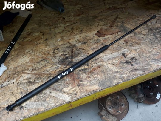 Volvo V40 Motorháztető Teleszkóp