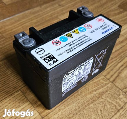 Volvo V40 start-stop segedakkumlator