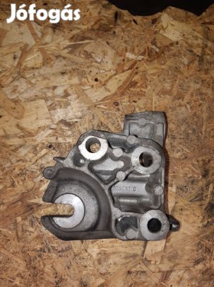 Volvo V50 Motortartó Bak