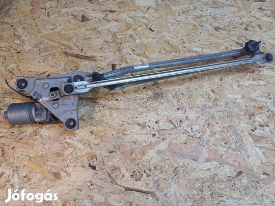 Volvo V50 (2003-2012) Első Ablaktörlő Szerkezet Motorral