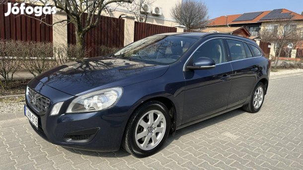 Volvo V60 1.6 D Drive Momentum Friss Szerviz! F...