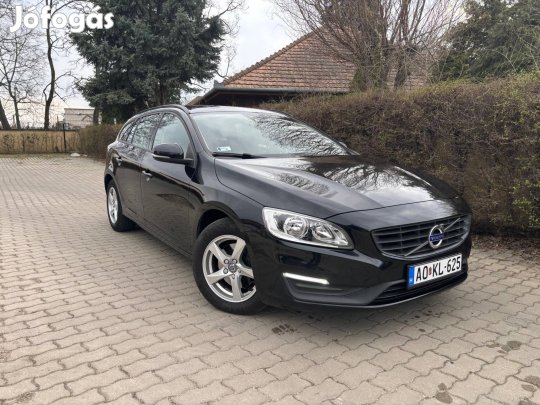 Volvo V60 2.0 D [D2] Kinetic Nagyon Szép Állapot!