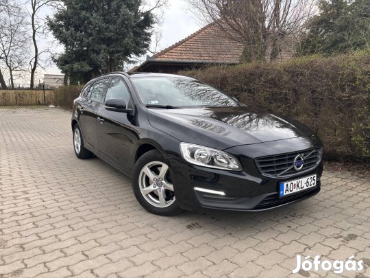 Volvo V60 2.0 D [D2] Kinetic Nagyon Szép Állapot!