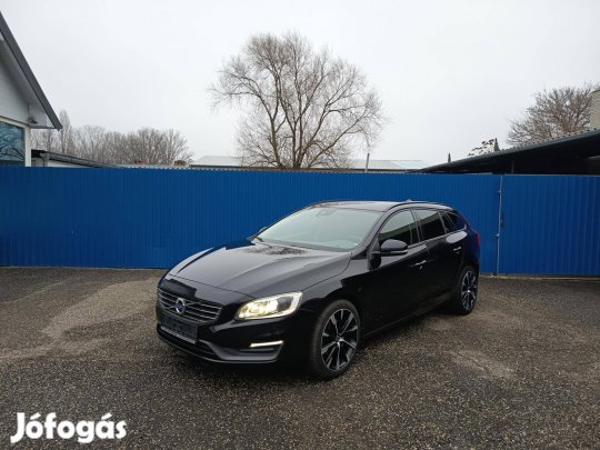 Volvo V60 2.0 D [D4] Kinetic EURO6 S&S Navi BLU...