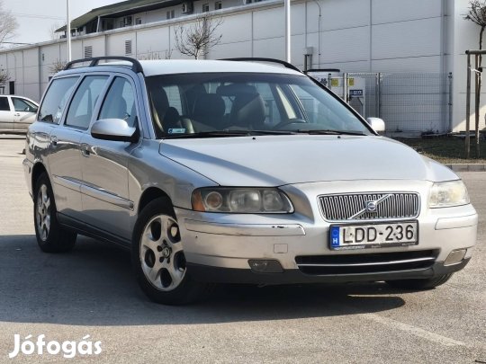 Volvo V70 2.4 D Kinetic
