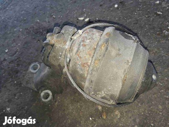 Volvo V70 Motortartó Bak