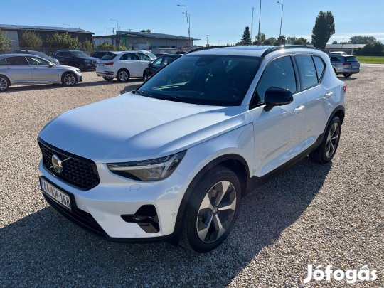 Volvo XC40 2.0 [B4] Mhev Ultimate Dark DCT Pano...