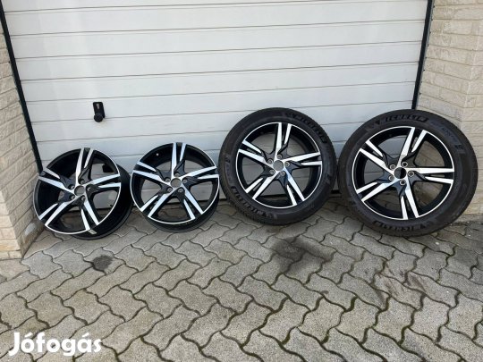 Volvo XC40 XC60 XC90 19-es Gyári Matt Black Diamond Alufelni