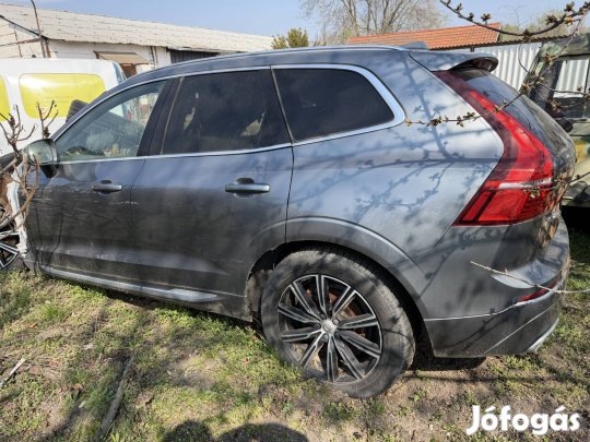 Volvo XC60 ajtó csomagtérajtó lámpa alufelni sárvédő 2018 T6