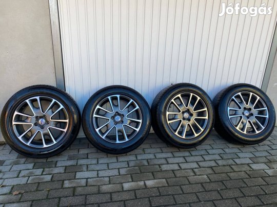 Volvo XC60 gyári alufelni Pirelli nyári gumikkal újszerű állapotban el