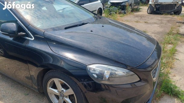 Volvo v40 gyári,bontott alkatrészek,karosszéria