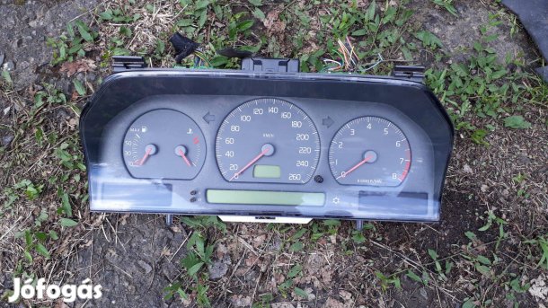 Volvo v70 km óra óracsoport