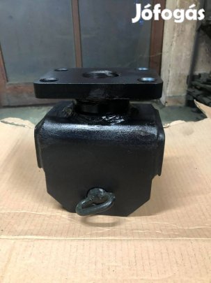 Vonófej ,forgatható , mezőgazdasági kiegészítő postával