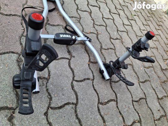 Vonóhorogra felszerelhető biciklitartó 2 bringához