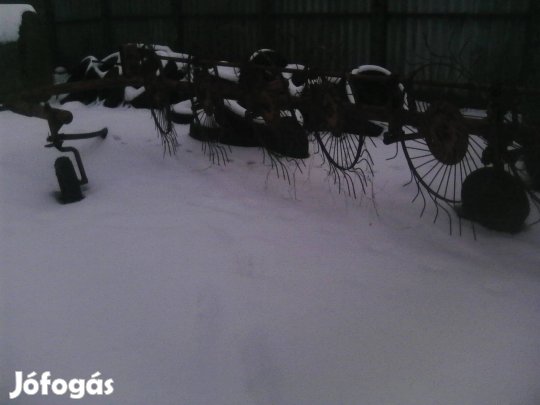 Vontatott redsodró fügeszetett fűkasza ,és villa eke eladó