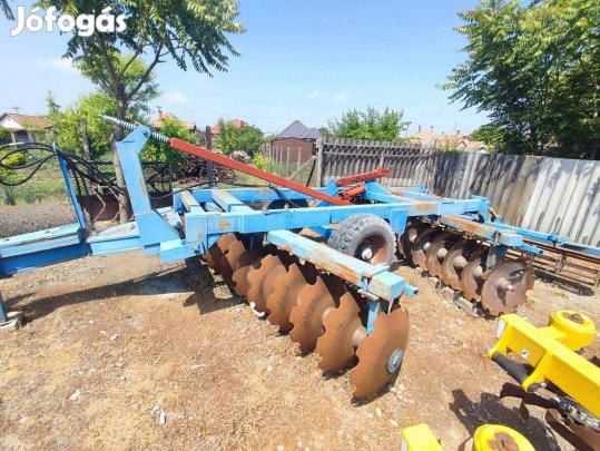 Vontatott tárcsa eladó!