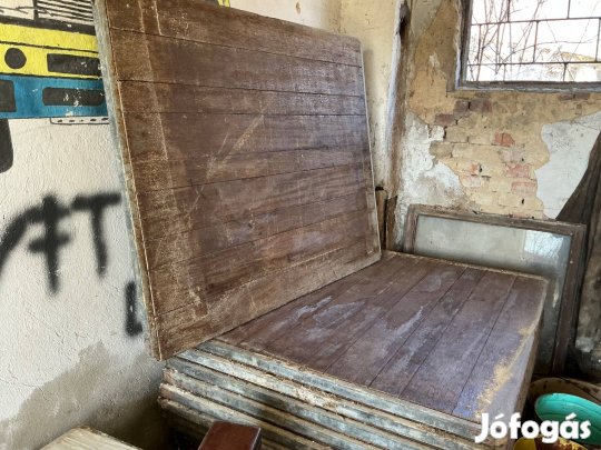 Vörös fenyő, fa táblák